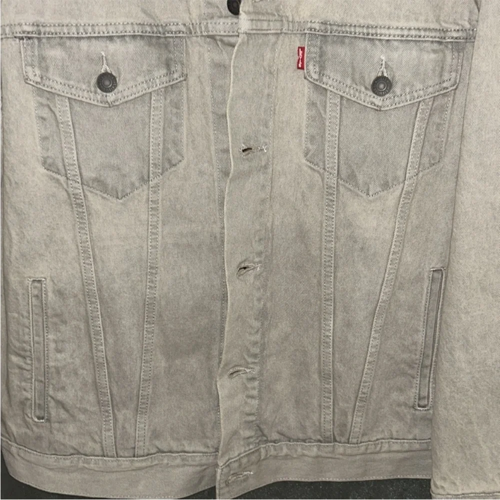 ❤️🔥FIRM PRICE❤️🔥Levi’s Premium Relaxed Fit Trucker Jacket - Picture 8 of 9